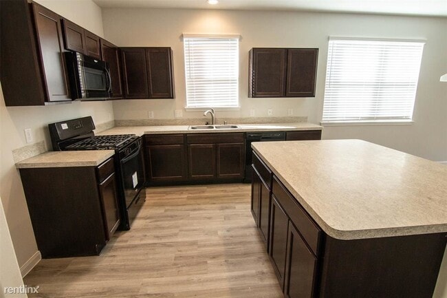 Building Photo - 3 br, 2.5 bath House - 16930 Cory Cornell Ln