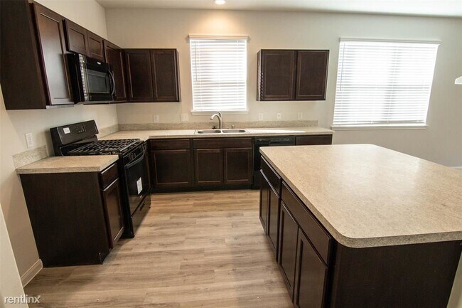 Foto del edificio - 3 br, 2.5 bath House - 16930 Cory Cornell Ln