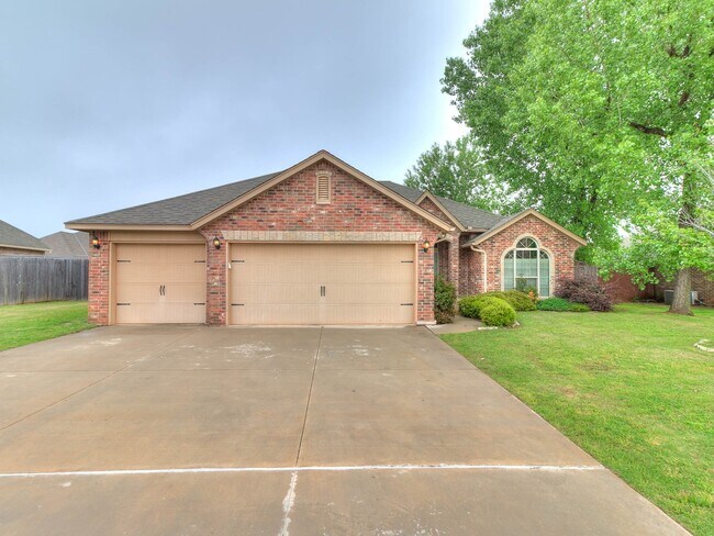 Foto del edificio - 4909 Kelly Lakes Dr