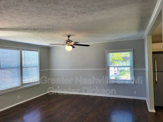 Building Photo - 135 Brenda Ln