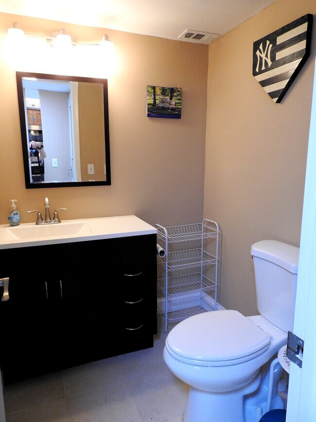 Foto del edificio - 2620 Cove Cay Dr