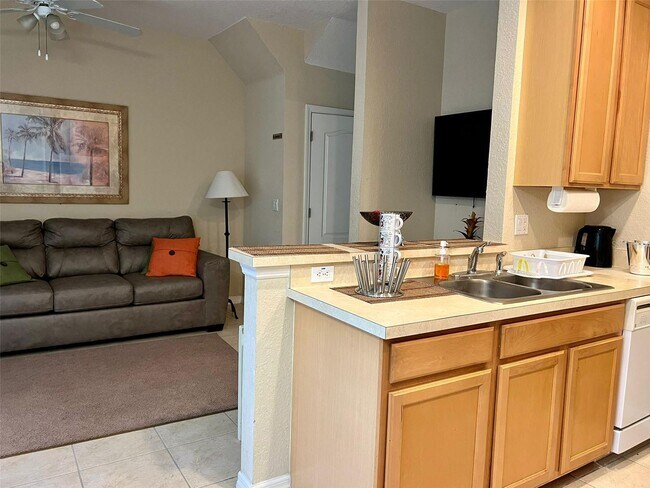 Building Photo - 2418 Caravelle Cir