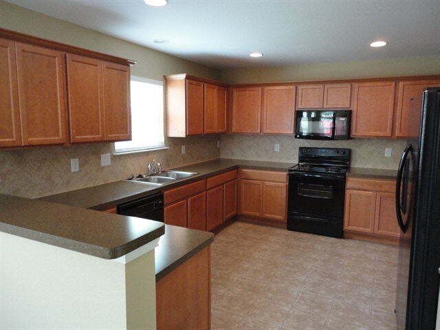 Building Photo - 8844 Sun Haven Way