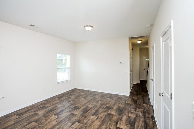 Foto del edificio - 245 Jimmy Love Ln