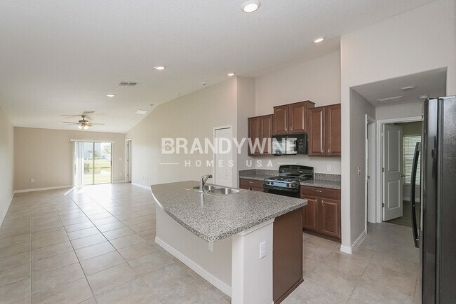 Building Photo - 5136 White Chicory Dr