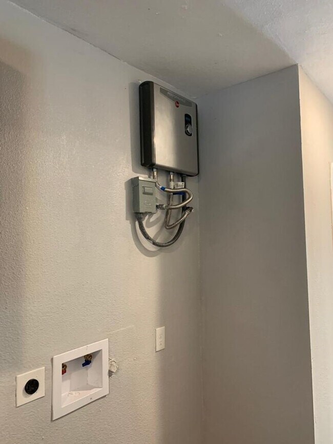 Foto del edificio - 211 E Sterling Ave