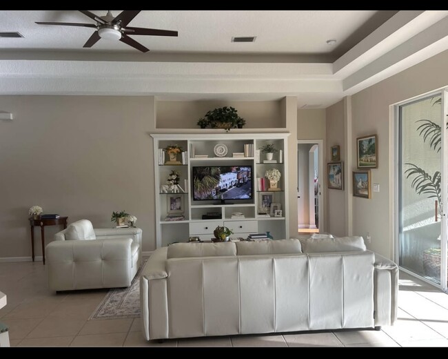 Building Photo - 4544 NW Red Maple Dr
