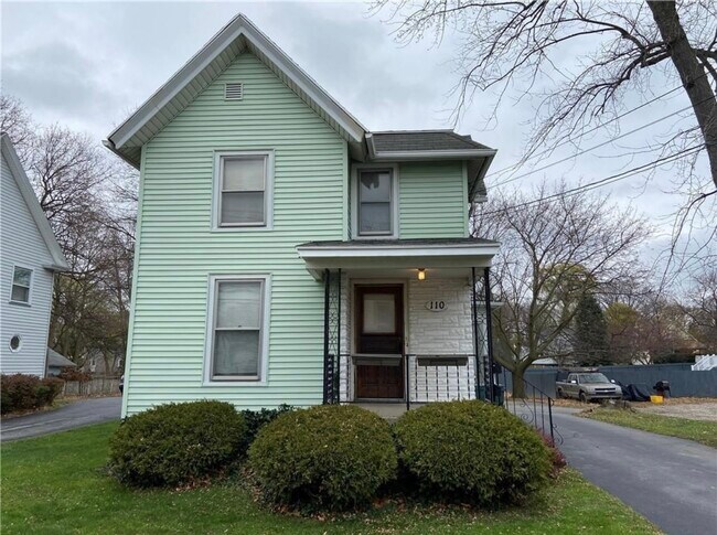 Foto del edificio - 110 Lake Ave