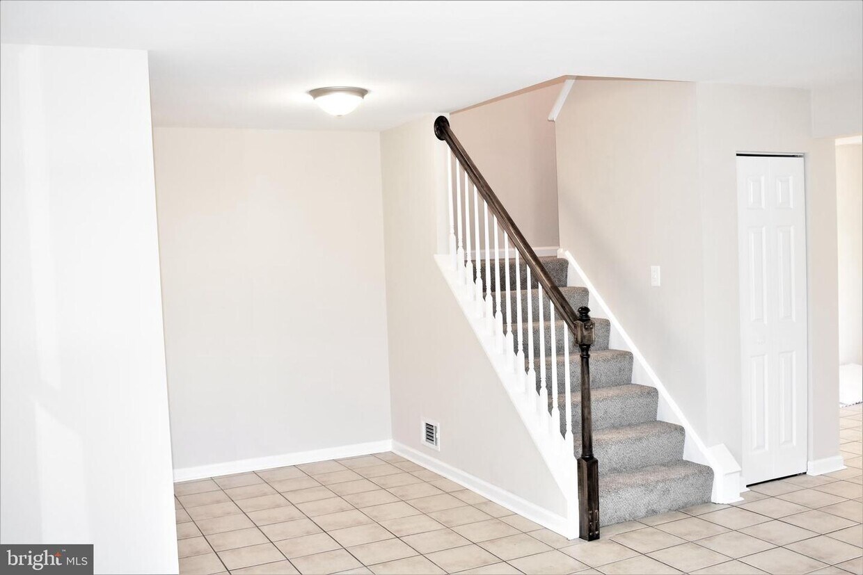 Foto principal - 9091 Wharton Ct