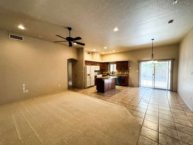 Foto del edificio - "3-Bed, 2-Bath Retreat in Estrella, Mesa Del Sol!"
