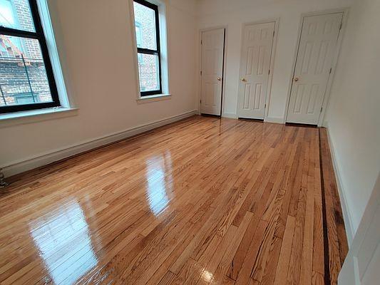 Foto del edificio - 1 bedroom in BRONX NY 10453