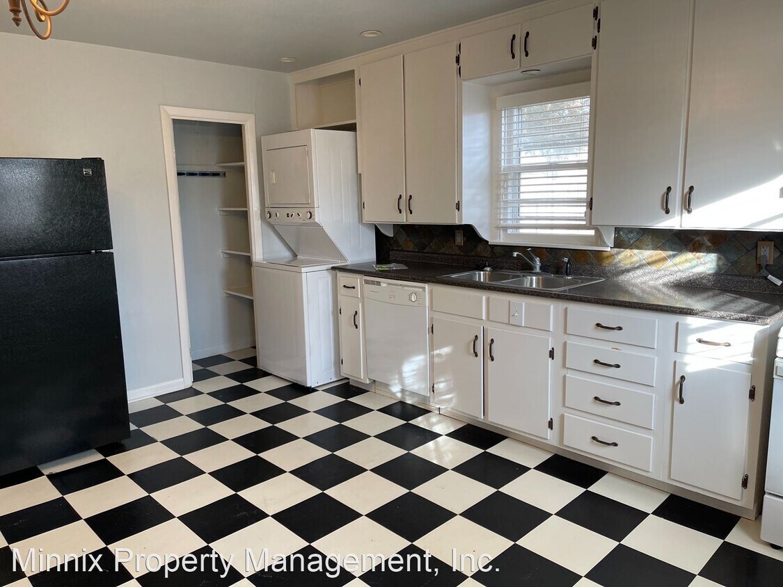 Primary Photo - 2 br, 1 bath House - 1103 3rd Ave.