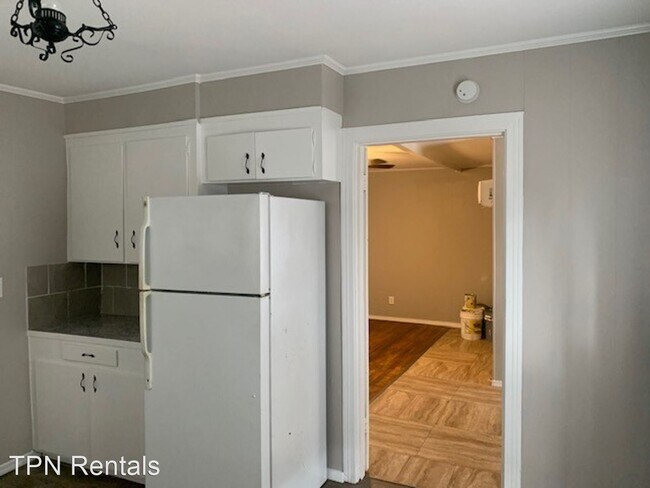 Building Photo - 3 br, 1 bath House - 101 E Olive