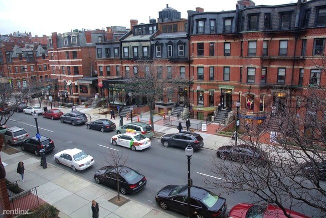 Building Photo - 228 Newbury St