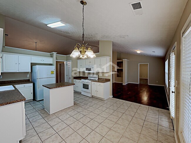 Building Photo - 3262 Millhollow Ter