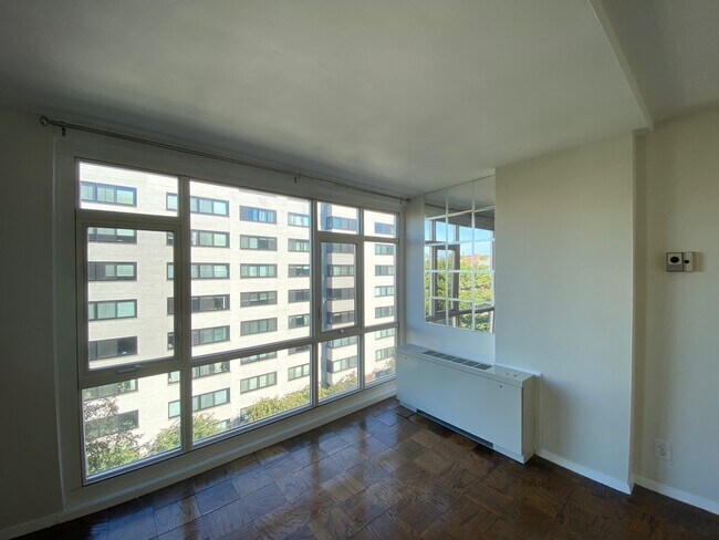 Building Photo - 1545 18th St NW