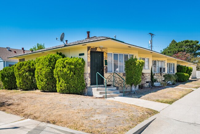 Building Photo - 1337 N Buena Vista St