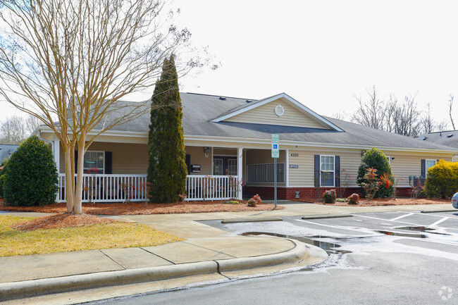 Foto del edificio - Honeycreek Senior Apartments