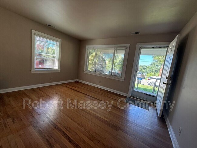 Foto del edificio - 3519 Whippoorwill Rd
