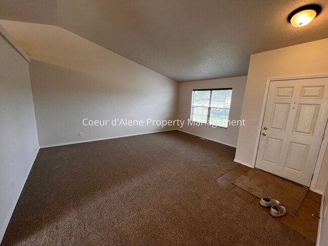 Building Photo - 3 bed, 2 bath house in Hayden