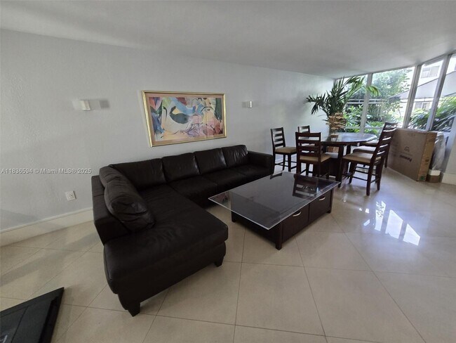 Foto del edificio - 1700 NW N River Dr