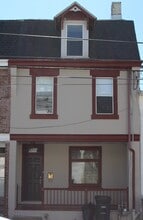 Building Photo - 331 E Hector St