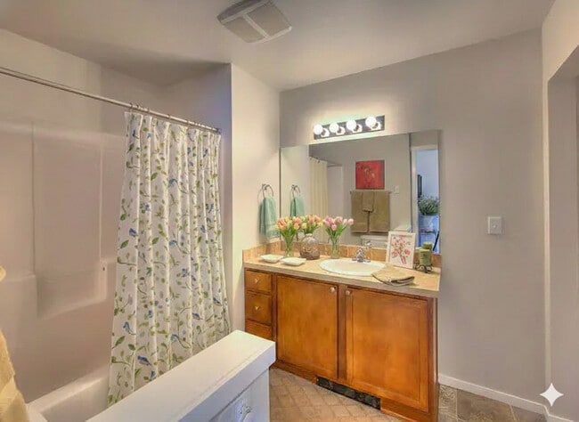 Building Photo - Northstar Lodge Apartments