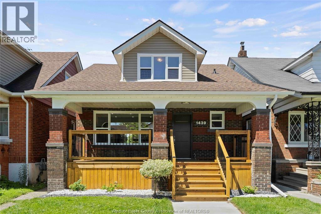 Primary Photo - 1439 Benjamin Ave