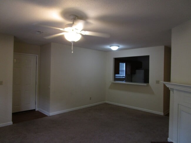 Building Photo - 660 Archdale Dr