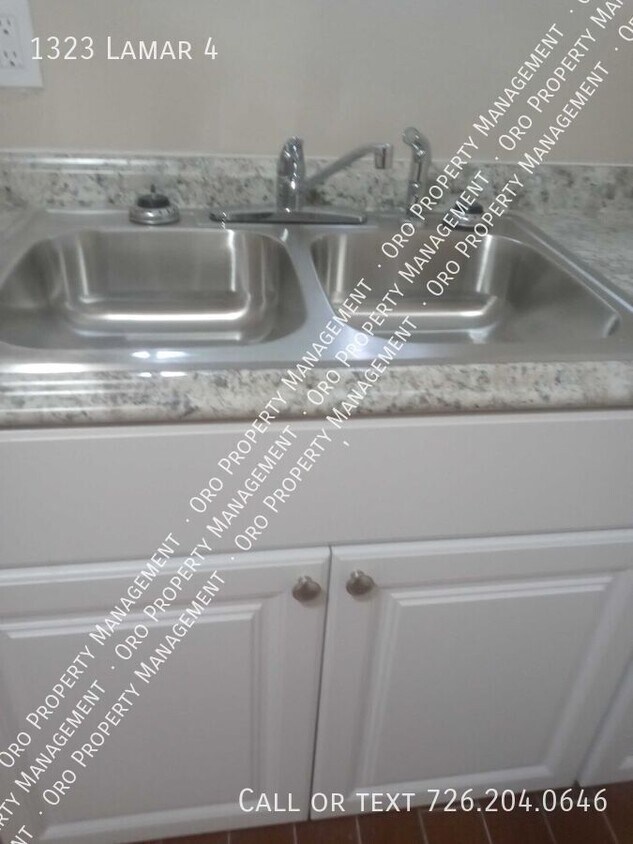 Foto del edificio - 1323 Lamar St