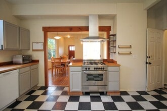 Building Photo - 3308 N Missouri Ave