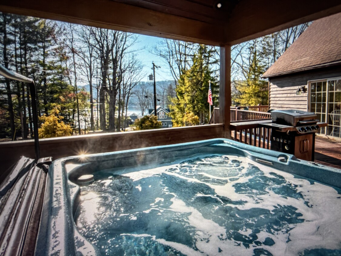 Hot tub facing Deep Creek Lake - 325 Rock Lodge Rd