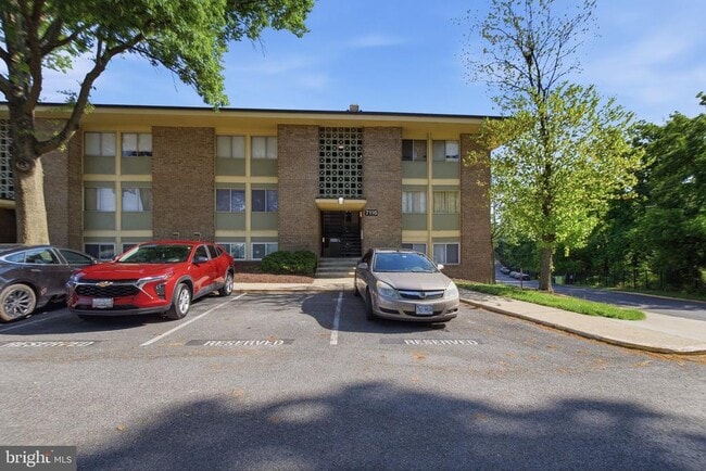 Building Photo - 7116 Donnell Pl