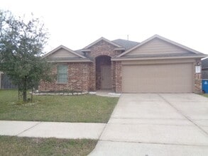 Building Photo - 2031 Treasure Mountain Dr