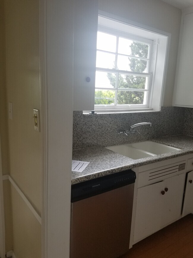 Foto del edificio - 1282 Devon Ave