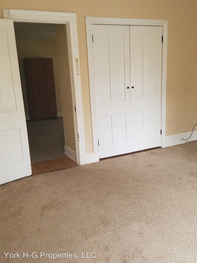 135 Bosler Ave, Lemoyne, PA 17043 Room for Rent in Lemoyne, PA