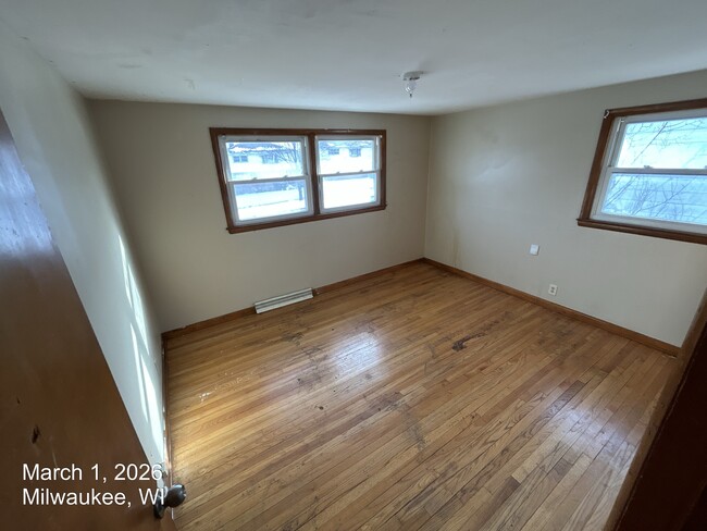 Building Photo - 8002 W Villard Ave