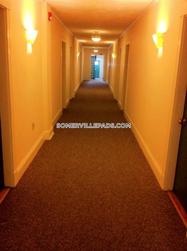Foto del edificio - 402 Highland Ave