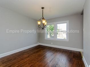 Building Photo - 548 E 103rd St