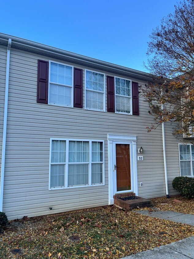 Primary Photo - Gorgeous townhouse located near cornerston...