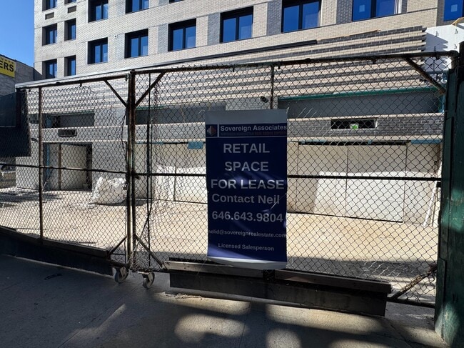 Building Photo - 1985 Jerome Ave Building Photo - 1985 Jerome Ave