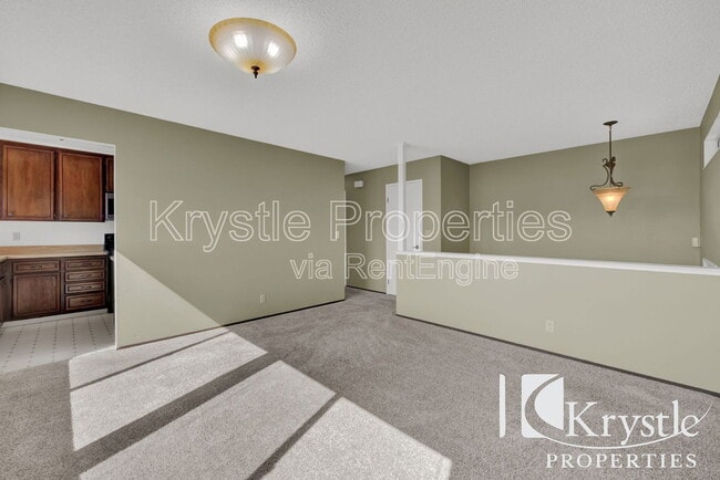 Building Photo - 2261 Clearview Cir