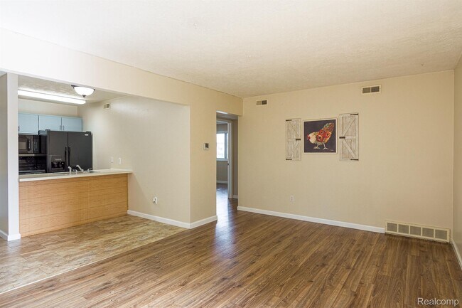 Building Photo - 8737 Green Willow St