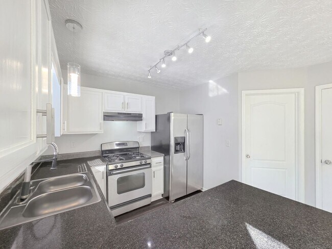 Foto del edificio - 5539 Pineridge Ct