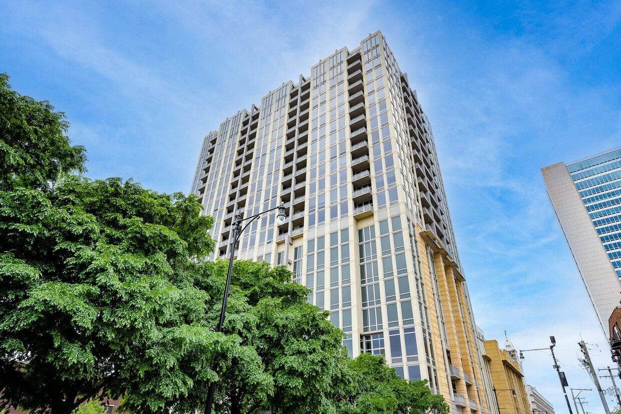 Foto principal - 700 N Larrabee St