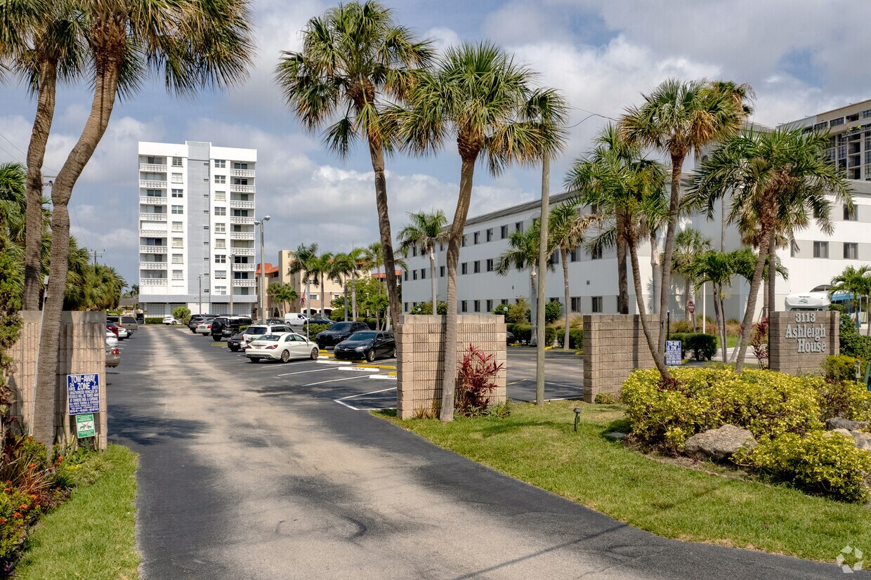 Building Photo - Ashleigh House