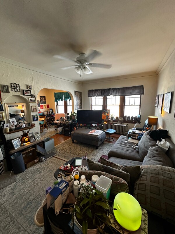 Foto del edificio - 4442 N Oakland Ave