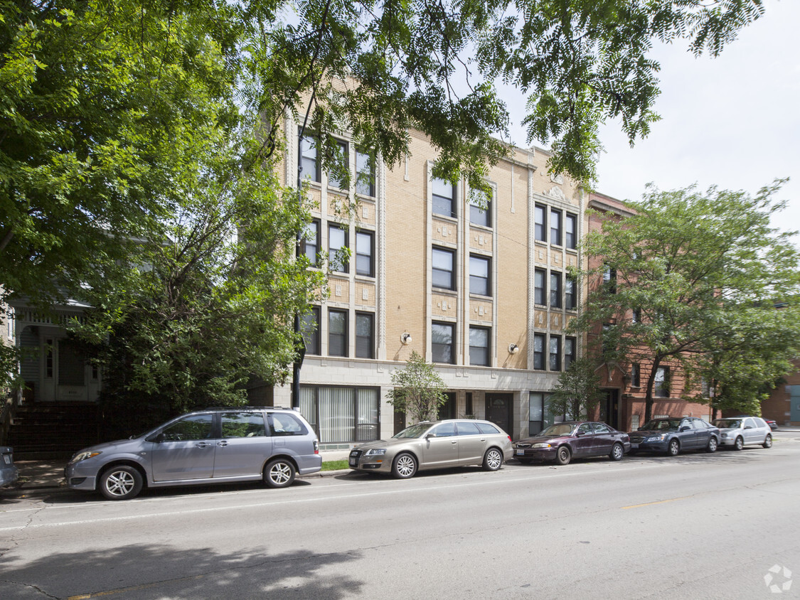 Building Photo - 4105-4107 N Damen Ave