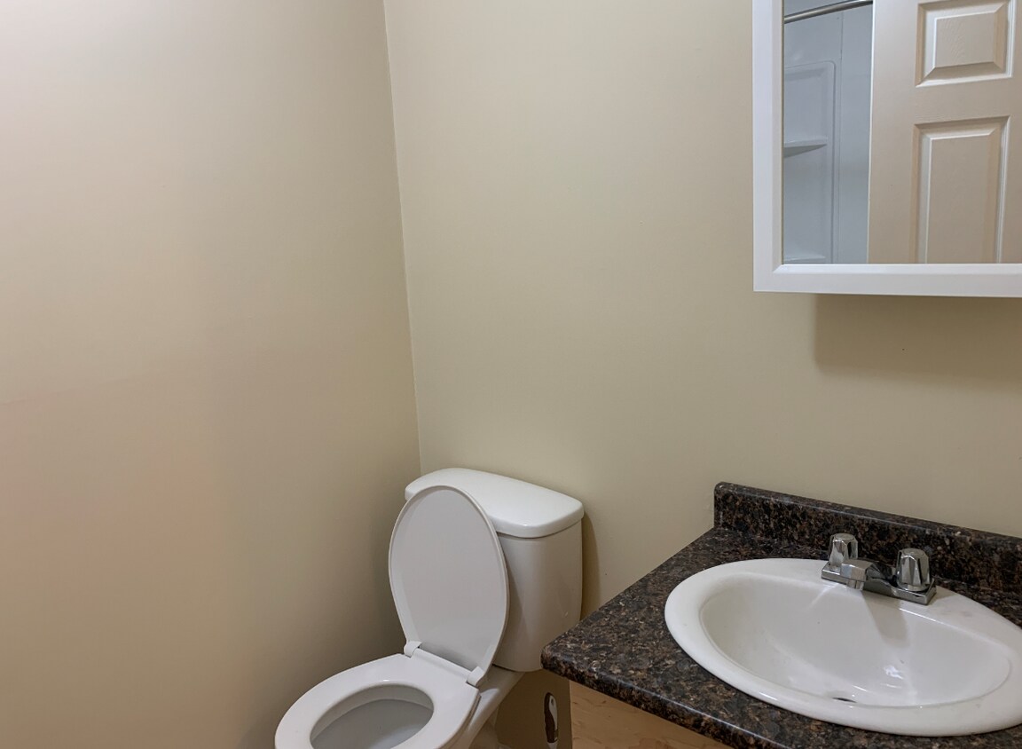 Photo principale - 10307-10100 Ave