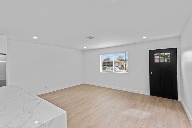 Foto del edificio - 4 bed main house!